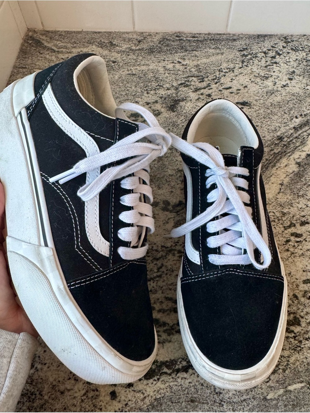 Vans Old Skool Stackform in black. Size 8. VGUC.
